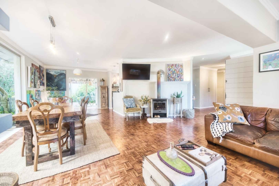6 Bedroom Property for Sale in Northcliff Western Cape